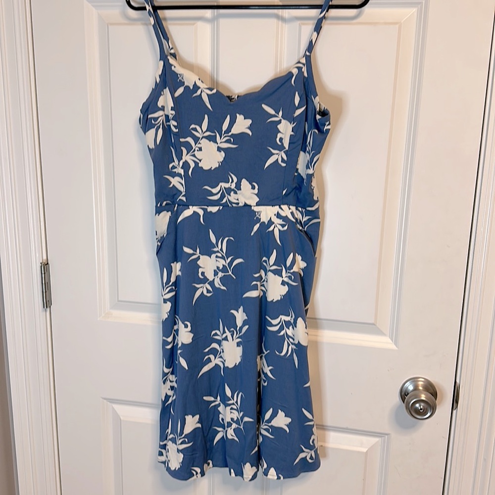 Dress with pockets